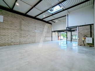 Plus de détails pour Bureau, Local d'activités à louer