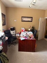 3040 E Cactus Rd, Phoenix, AZ à louer Photo intérieure– Image 2 sur 3