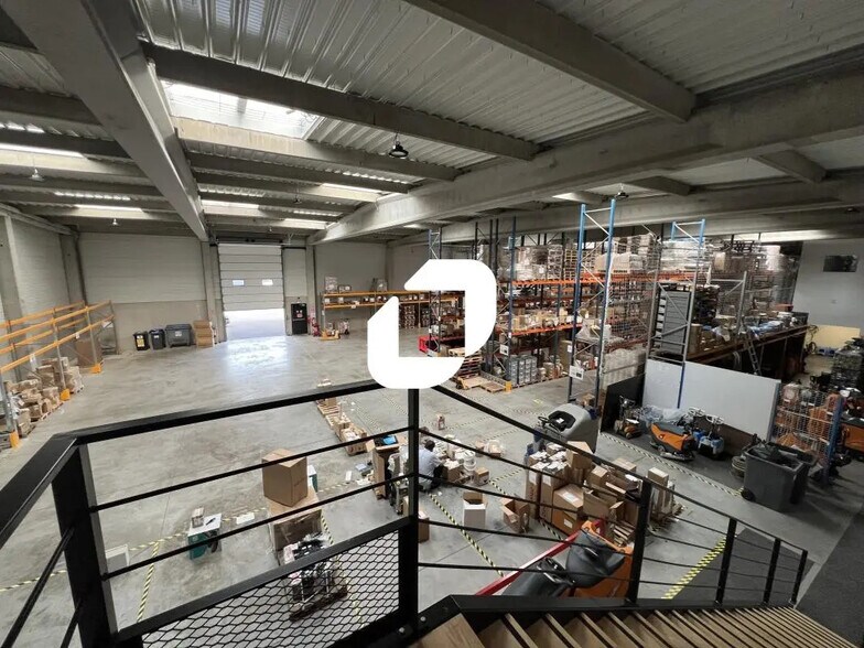 Local commercial dans Lesquin à louer - Photo de l’immeuble – Image 1 sur 14