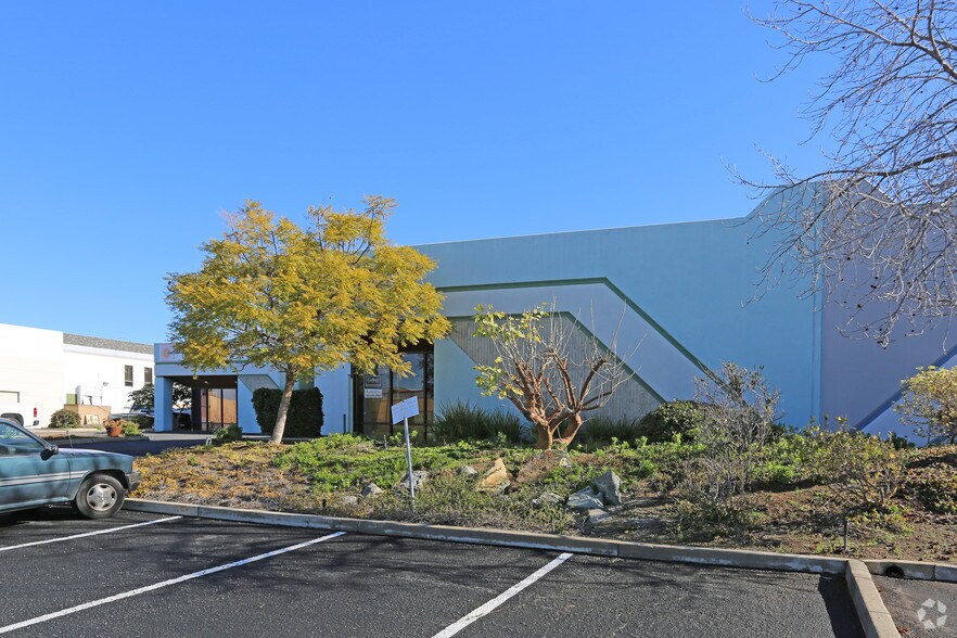 131 Venture St, San Marcos, CA à vendre - Photo de l’immeuble – Image 3 sur 5