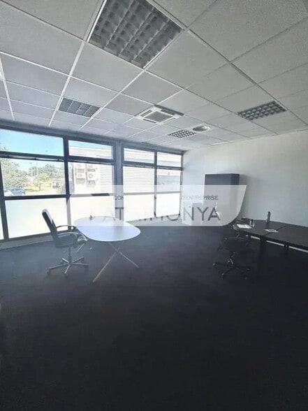 Bureau dans Marseille à louer - Photo de l’immeuble – Image 3 sur 9