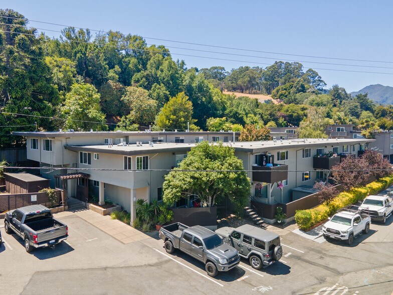801 Meadowsweet, Corte Madera, CA à vendre - Photo de l’immeuble – Image 3 sur 8