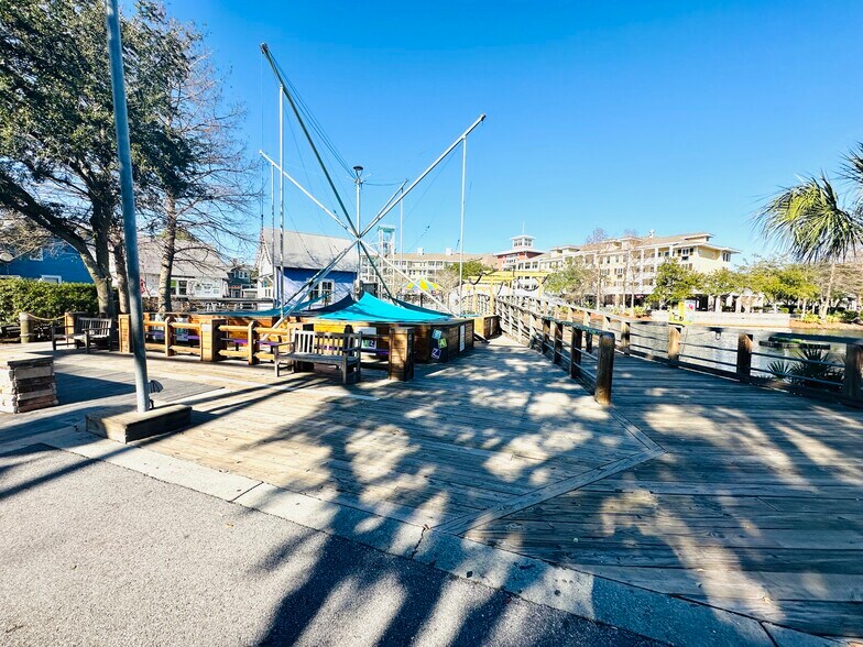 109 Cannery Ln, Miramar Beach, FL à louer - Photo de l’immeuble – Image 3 sur 9