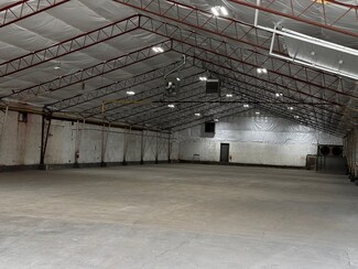 Plus de détails pour 147 2nd Ave, Rochelle, IL - Industriel/Logistique à louer