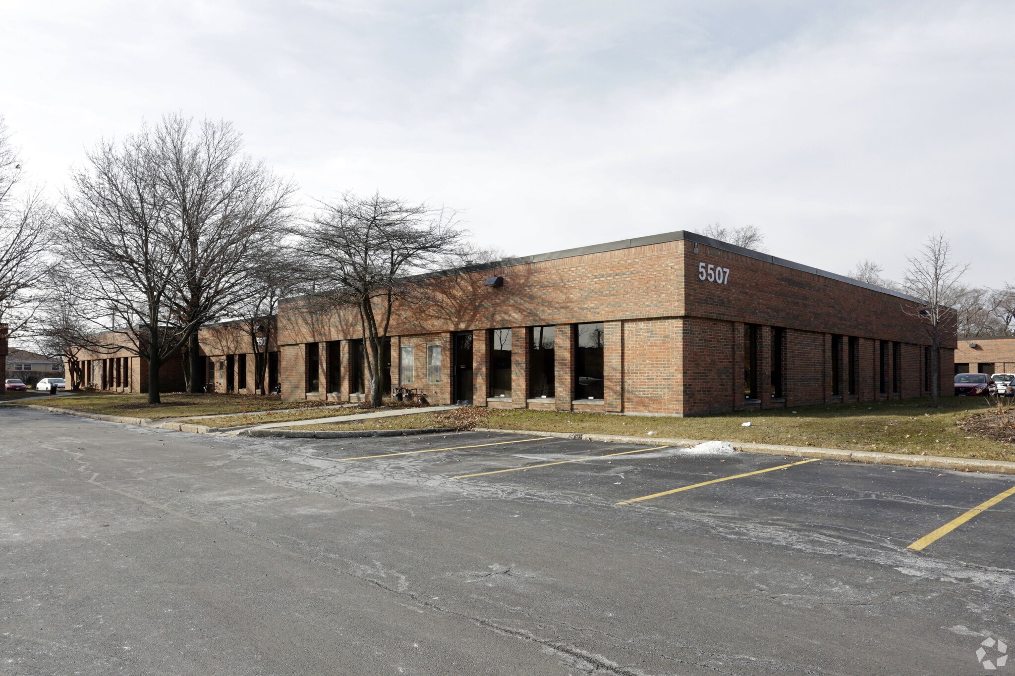 5507 N Cumberland Ave, Chicago, IL à vendre Photo principale– Image 1 sur 13