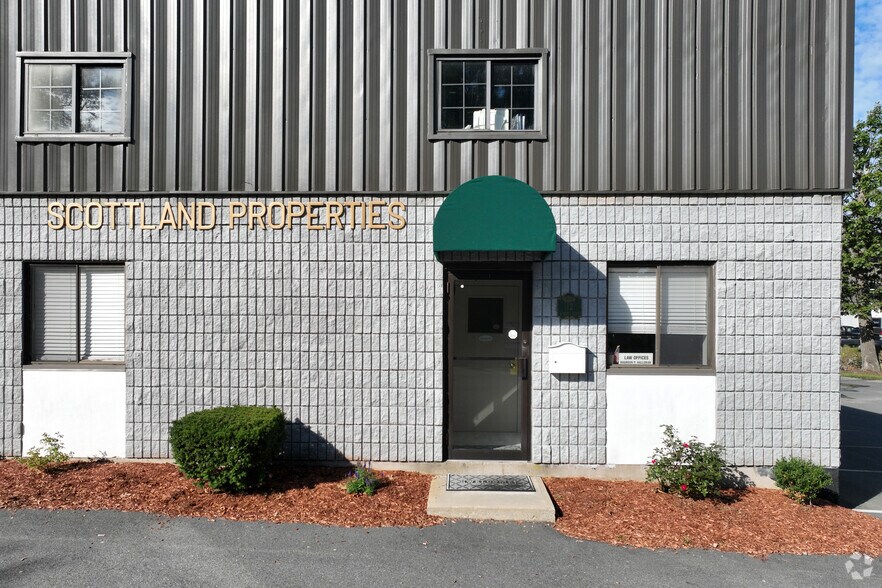 12 Rogers Rd, Haverhill, MA à louer - Photo de l’immeuble – Image 2 sur 4