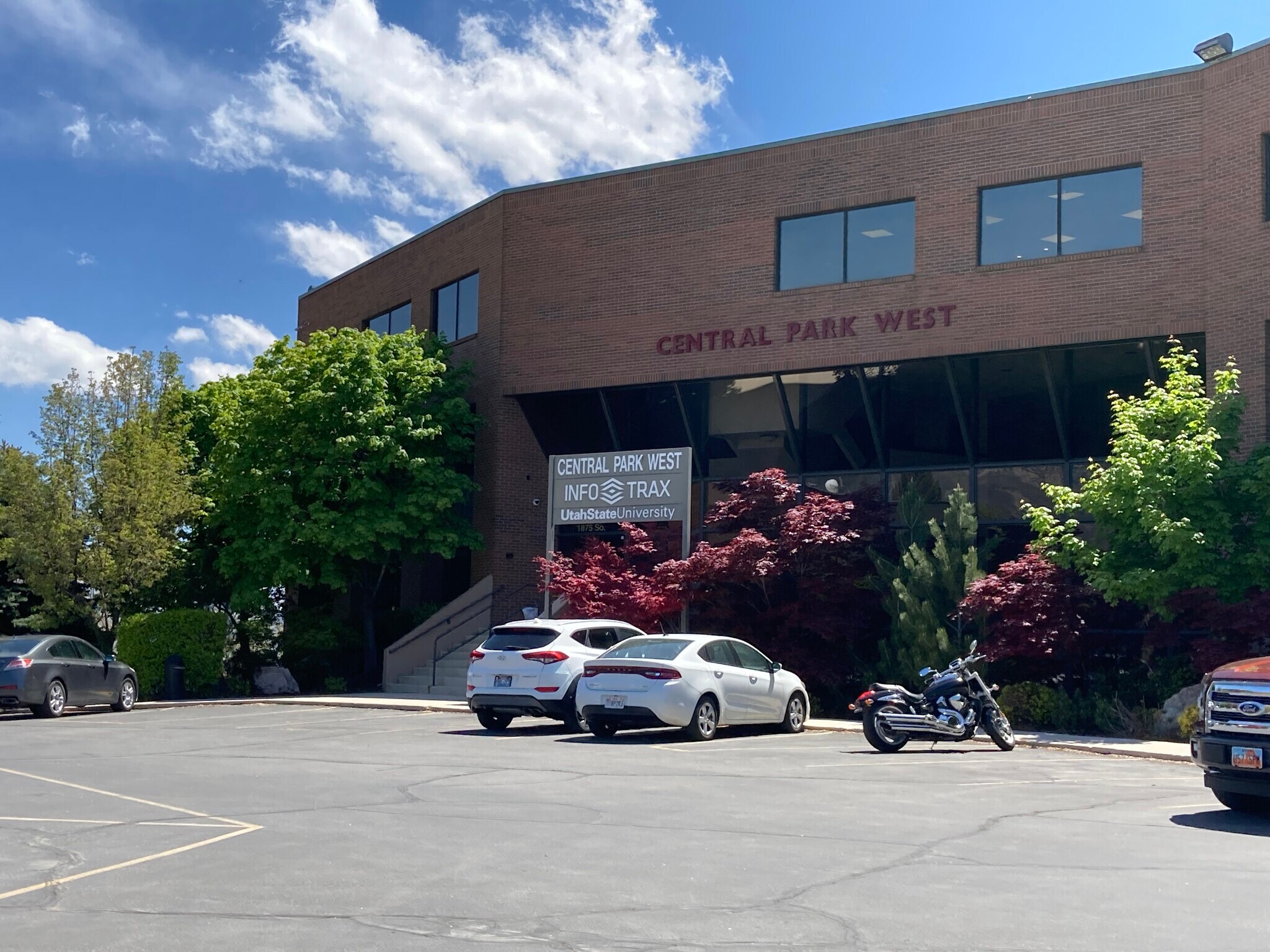 1875 S State, Orem, UT à louer Photo principale– Image 1 sur 16