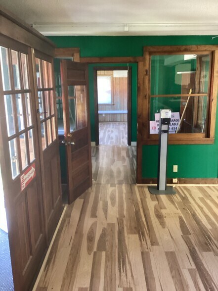 12 Elm St, Hatfield, MA à louer - Photo de l’immeuble – Image 2 sur 10