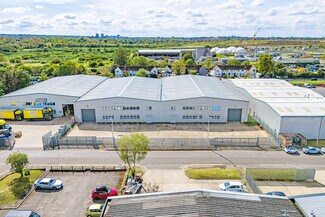 Plus de détails pour Bath House Rd, Croydon - Industriel/Logistique à louer