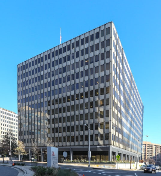 1901 S Bell St, Arlington, VA à louer - Photo principale – Image 1 sur 3