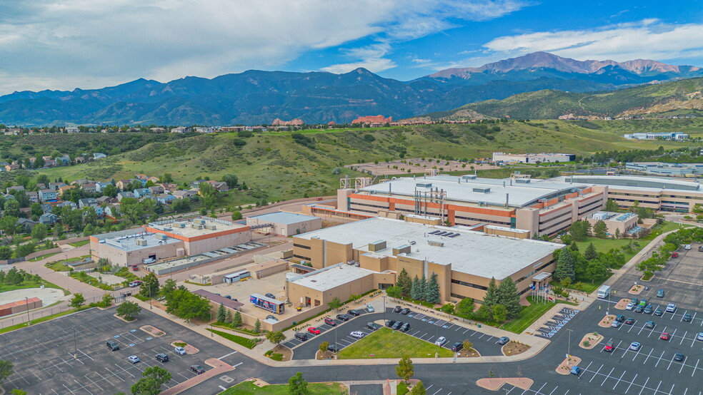 1575 Garden of the Gods Rd, Colorado Springs, CO à louer - Photo de l’immeuble – Image 1 sur 27