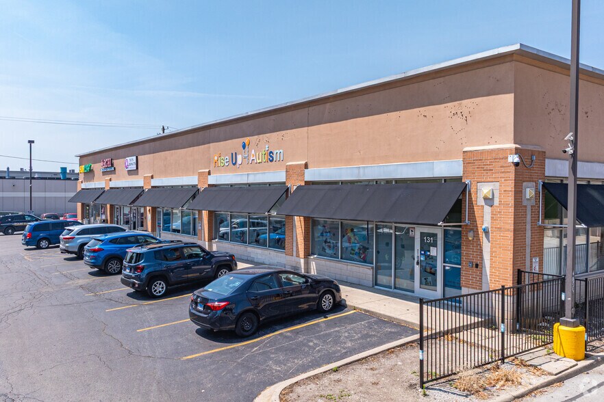 121-131 Collins St, Joliet, IL à louer - Photo de l’immeuble – Image 2 sur 4