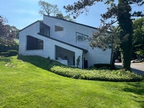 76 E Main St, Huntington, NY à louer Photo intérieure– Image 1 sur 12