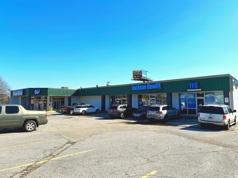 4899 Summer Ave, Memphis, TN à louer - Photo de l’immeuble – Image 2 sur 8