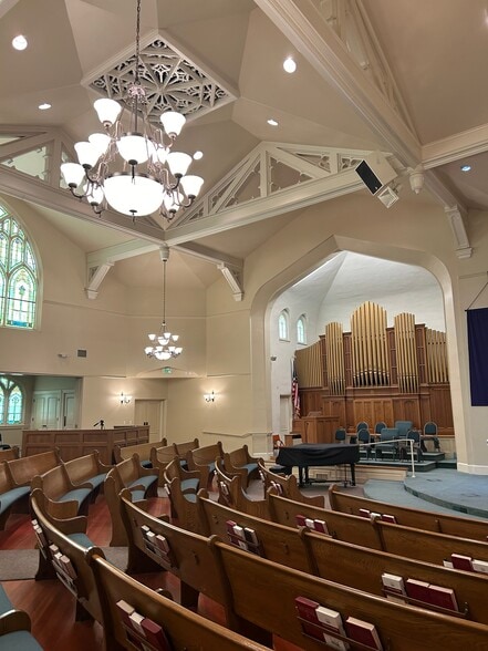 201 E Bennett Ave, Glendora, CA à louer - Photo intérieure – Image 3 sur 8