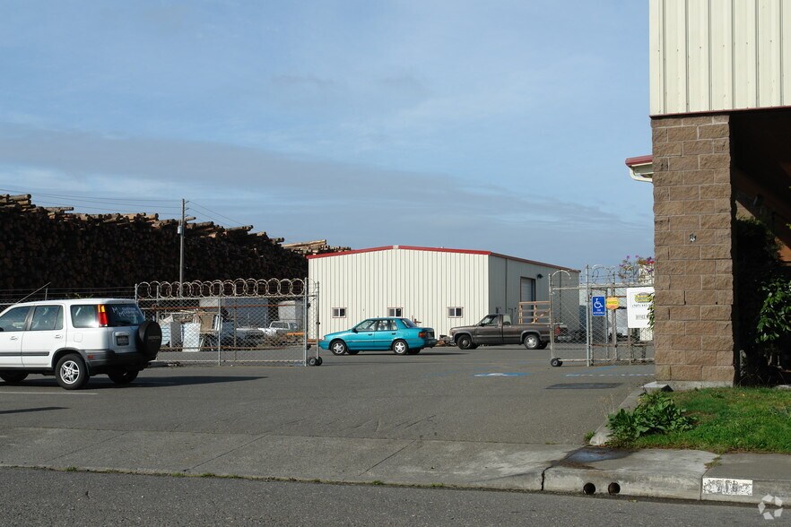 716 W Cedar St, Eureka, CA à louer - Photo de l’immeuble – Image 2 sur 20