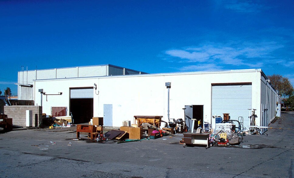 2189 Leghorn St, Mountain View, CA à louer - Photo de l’immeuble – Image 2 sur 5