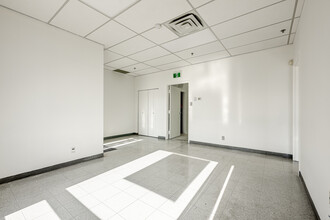 625-651 Rue McCaffrey, Montréal, QC à louer Photo intérieure– Image 2 sur 9