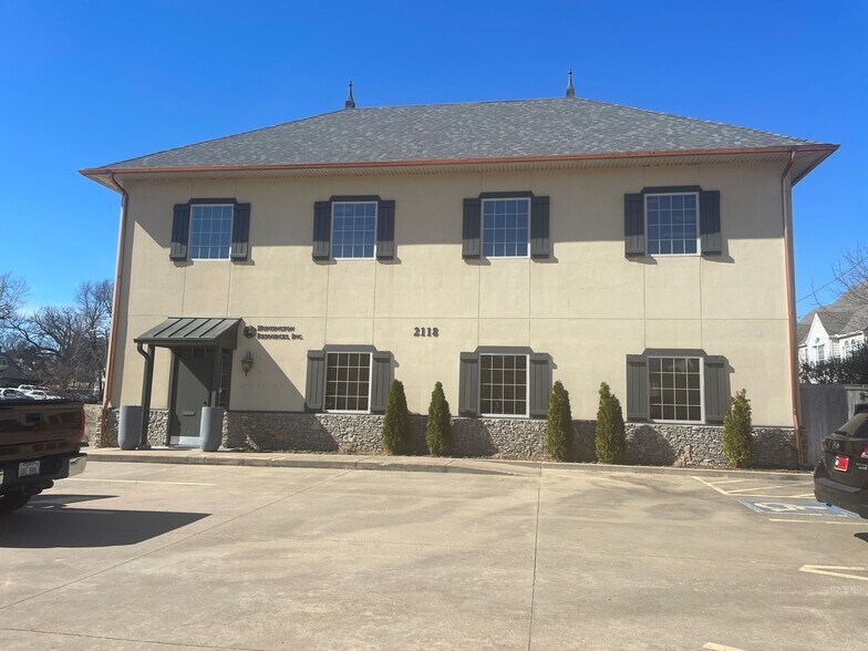 2118 S Atlanta Pl, Tulsa, OK à louer - Photo de l’immeuble – Image 2 sur 8