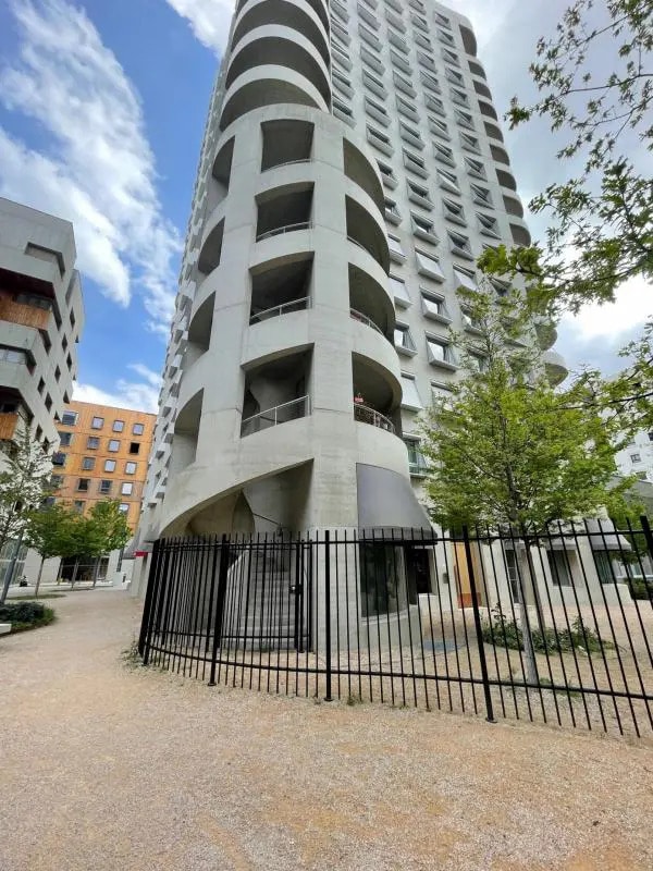 93 Cours Charlemagne, Lyon à louer Photo de l’immeuble– Image 1 sur 8