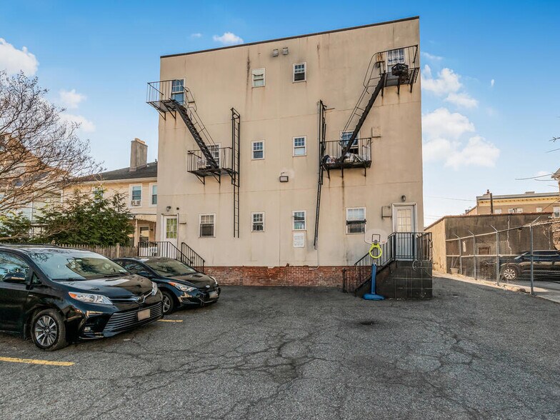 Sale of 3 NY properties portefeuille de 3 biens à vendre sur LoopNet.fr - Autre – Image 3 sur 7