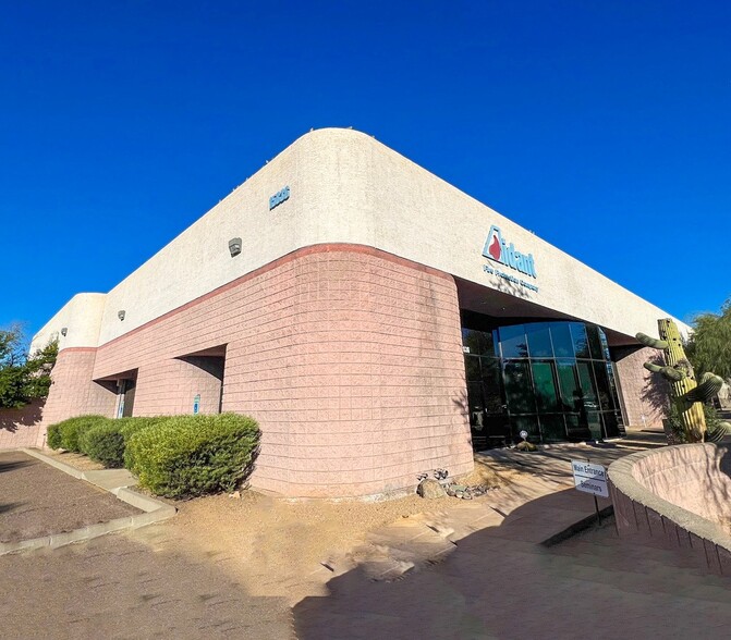 15836 N 77th St, Scottsdale, AZ à louer - Photo de l’immeuble – Image 2 sur 11