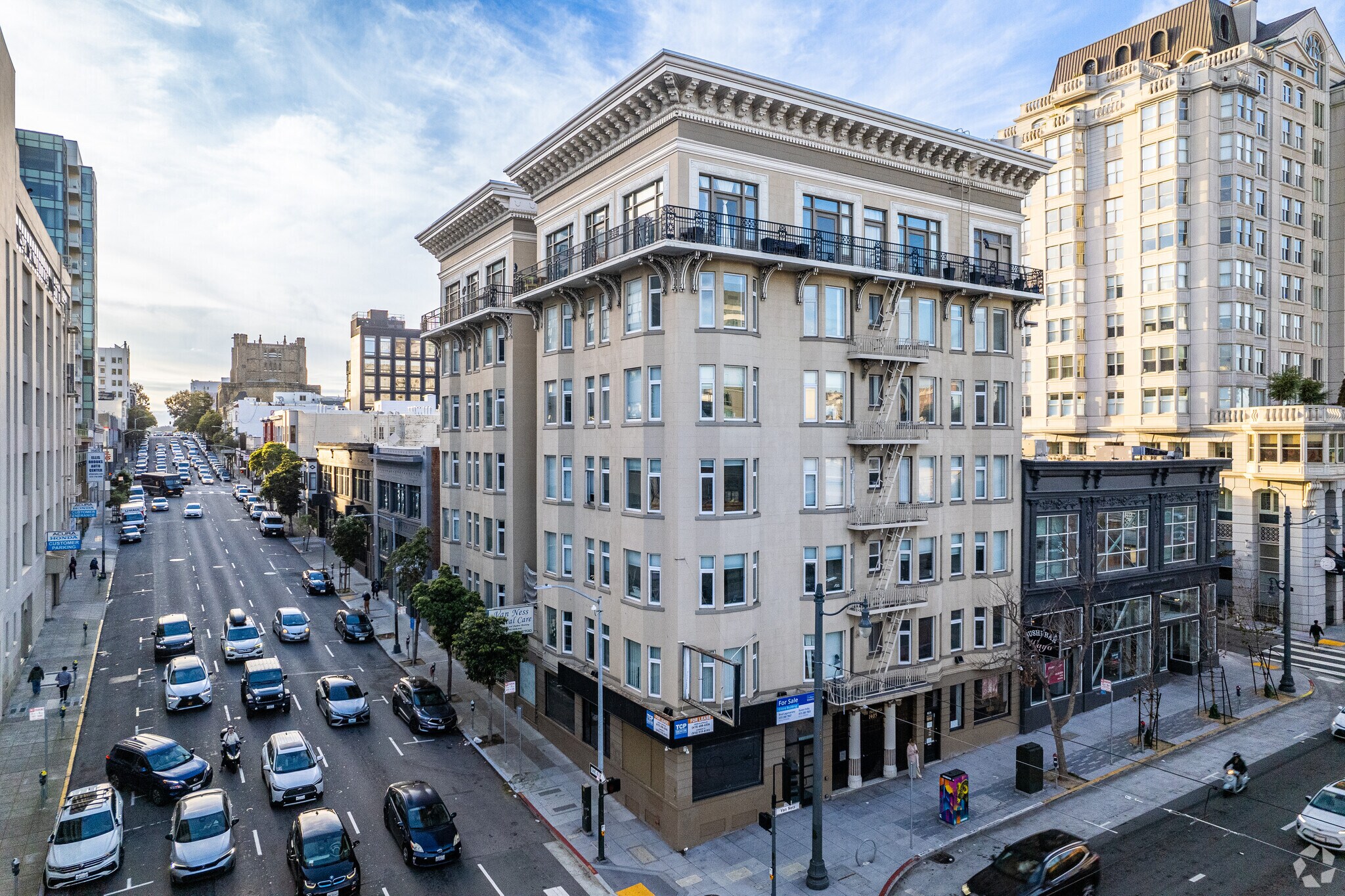 1401-1405 Van Ness Ave, San Francisco, CA à louer Photo principale– Image 1 sur 5