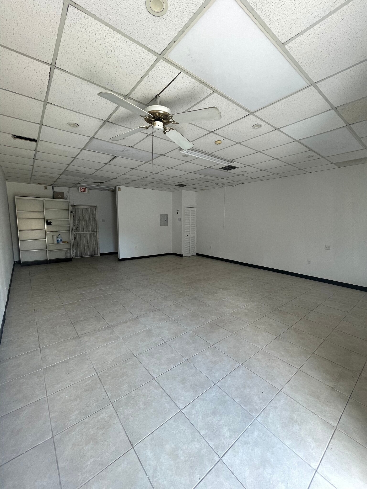 375 NE 54th St, Miami, FL à louer Photo intérieure– Image 1 sur 6