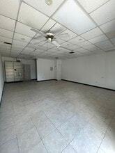 375 NE 54th St, Miami, FL à louer Photo intérieure– Image 1 sur 6