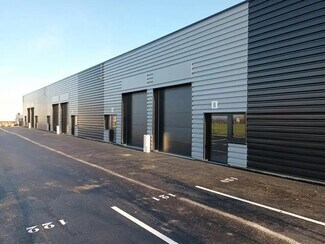 Plus de détails pour Local d'activités à louer