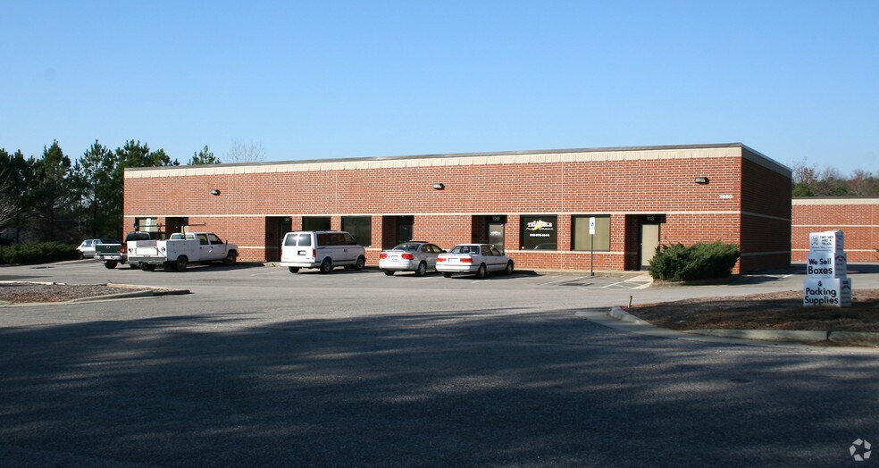 2650-2660 Discovery Dr, Raleigh, NC à louer - Photo de l’immeuble – Image 2 sur 7
