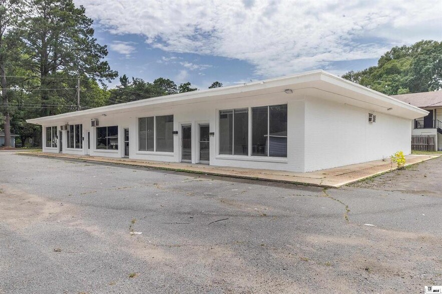 2701 Oliver Rd, Monroe, LA à vendre - Photo de l’immeuble – Image 2 sur 11