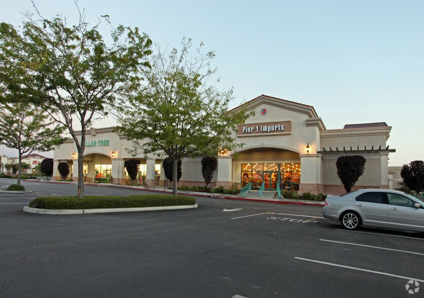 2305 Theater Dr, Paso Robles, CA à louer - Photo principale – Image 3 sur 10
