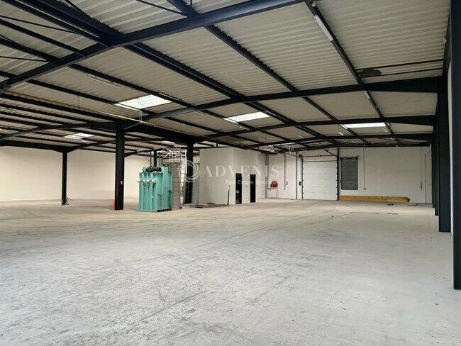 Plus de détails pour Industriel/Logistique à louer