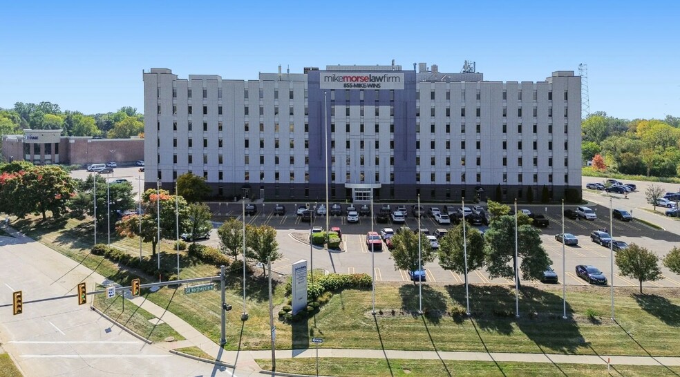 24901 Northwestern Hwy, Southfield, MI à louer - Photo principale – Image 1 sur 7