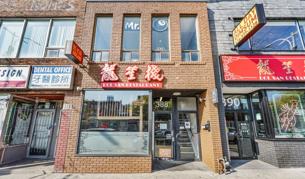 388 Spadina Ave, Toronto, ON à vendre - Photo de l’immeuble – Image 3 sur 7