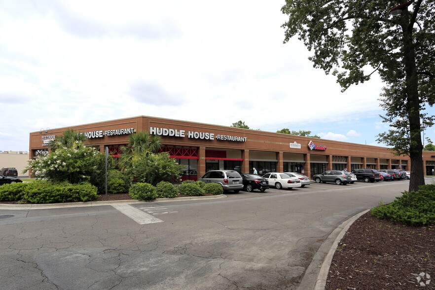 13015 Abercorn St, Savannah, GA à louer - Photo de l’immeuble – Image 2 sur 20