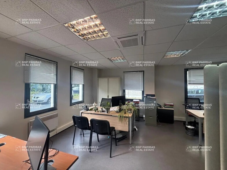 13 Rue Des Entrepreneurs, Marcq-en-Baroeul à louer - Photo de l’immeuble – Image 2 sur 8