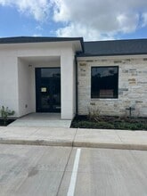 13803 Madera Run, Humble, TX à louer Photo de l’immeuble– Image 2 sur 7