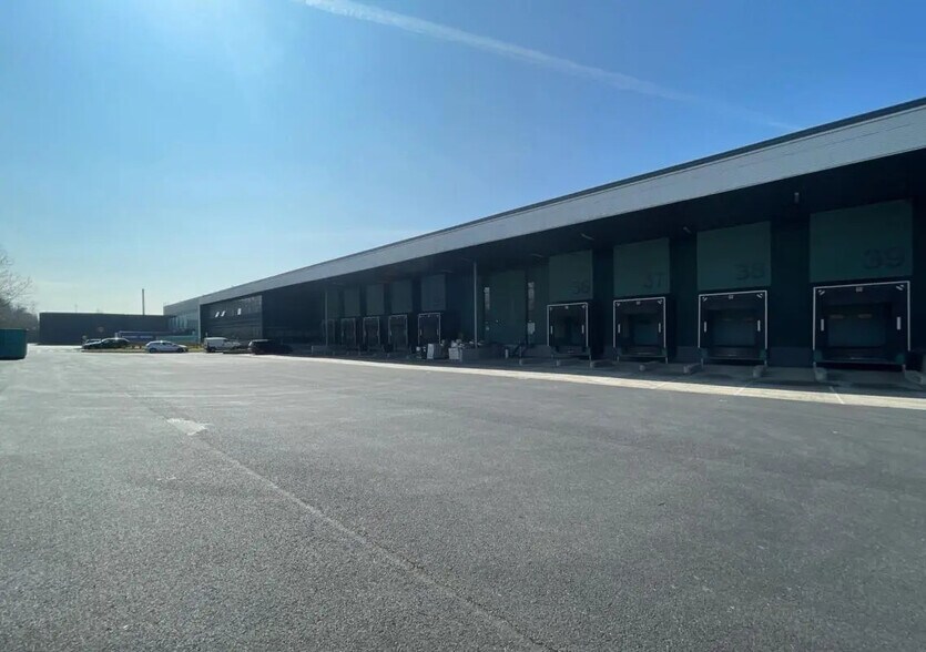 Industriel/Logistique dans Marly-la-Ville à louer - Photo de l’immeuble – Image 2 sur 8