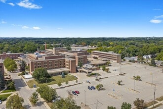 2400 N Rockton Ave, Rockford, IL - VUE AÉRIENNE  vue de carte - Image1