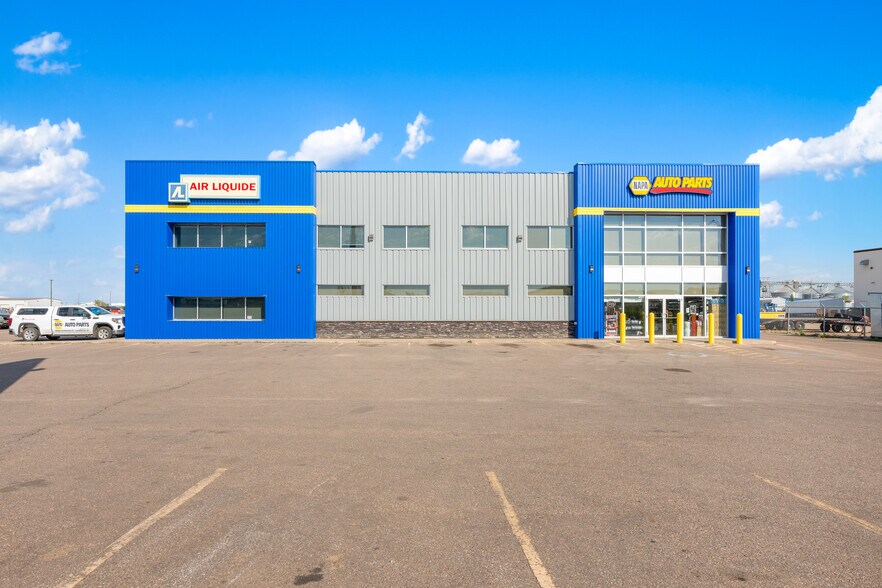 5267 67 Av, Lloydminster, AB à louer - Photo de l’immeuble – Image 1 sur 54