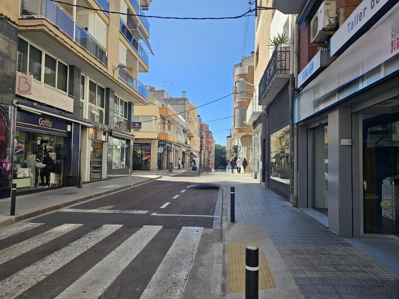 Local commercial dans Sant Carles de la Ràpita, Tarragona à louer - Photo de l’immeuble – Image 3 sur 6