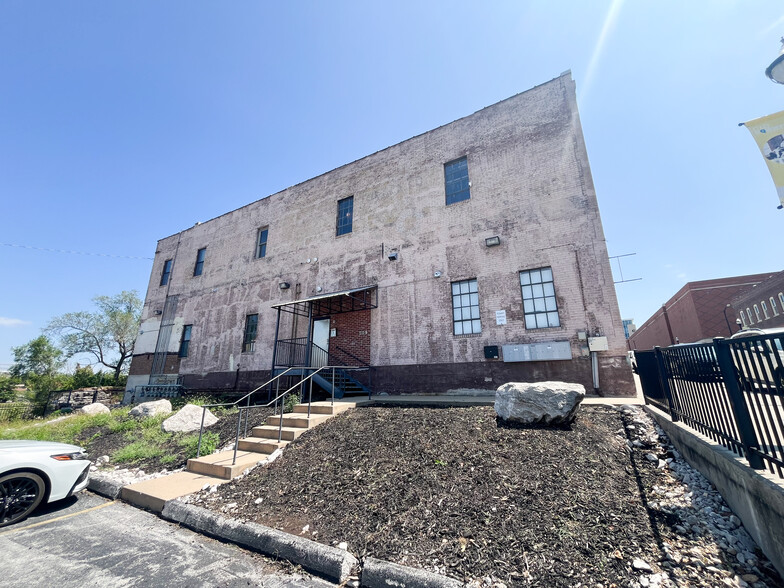 519 Olive St, Springfield, MO à vendre - Photo principale – Image 1 sur 26
