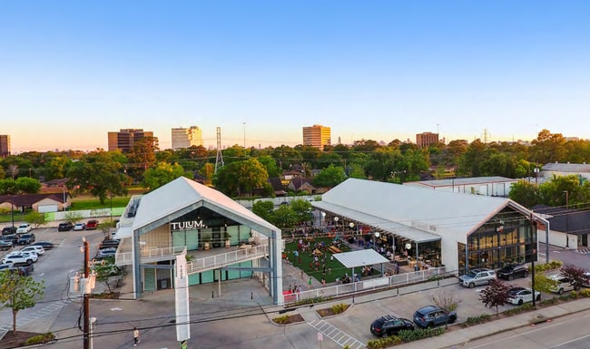 Plus de détails pour 1225 W 34th St, Houston, TX - Local commercial à louer