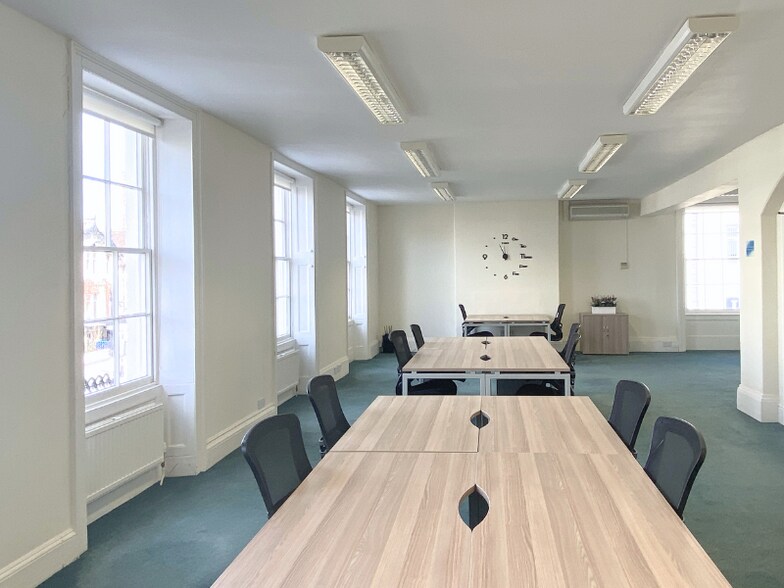 29 Cambray Pl, Cheltenham à louer - Photo de l’immeuble – Image 2 sur 18