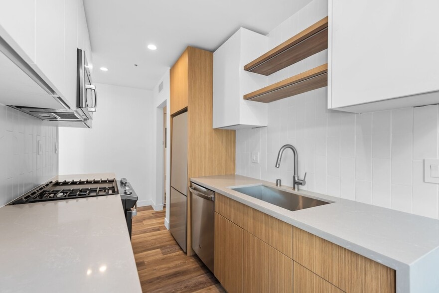 1563 Gordon St, Los Angeles, CA à vendre - Photo de l’immeuble – Image 3 sur 10