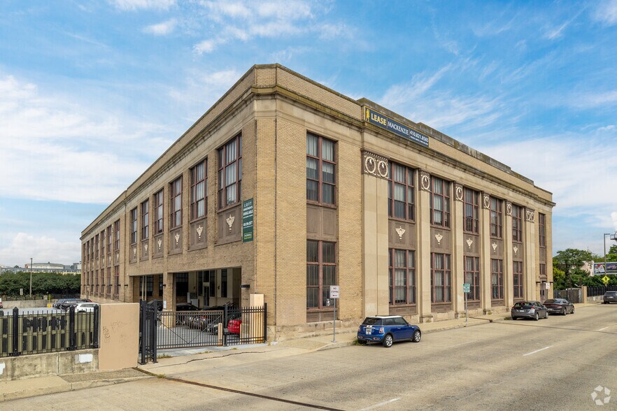 1501 St Paul St, Baltimore, MD à louer - Photo principale – Image 1 sur 6