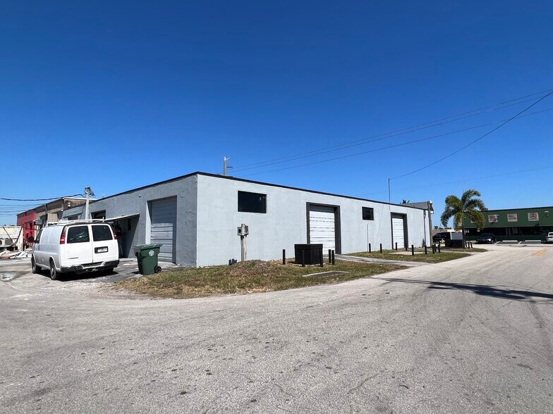 4019 NE 6th Ave, Oakland Park, FL à vendre - Photo de l’immeuble – Image 3 sur 10