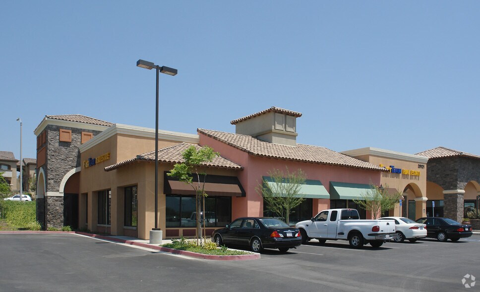29121 Overland Dr, Temecula, CA à louer - Photo de l’immeuble – Image 2 sur 4